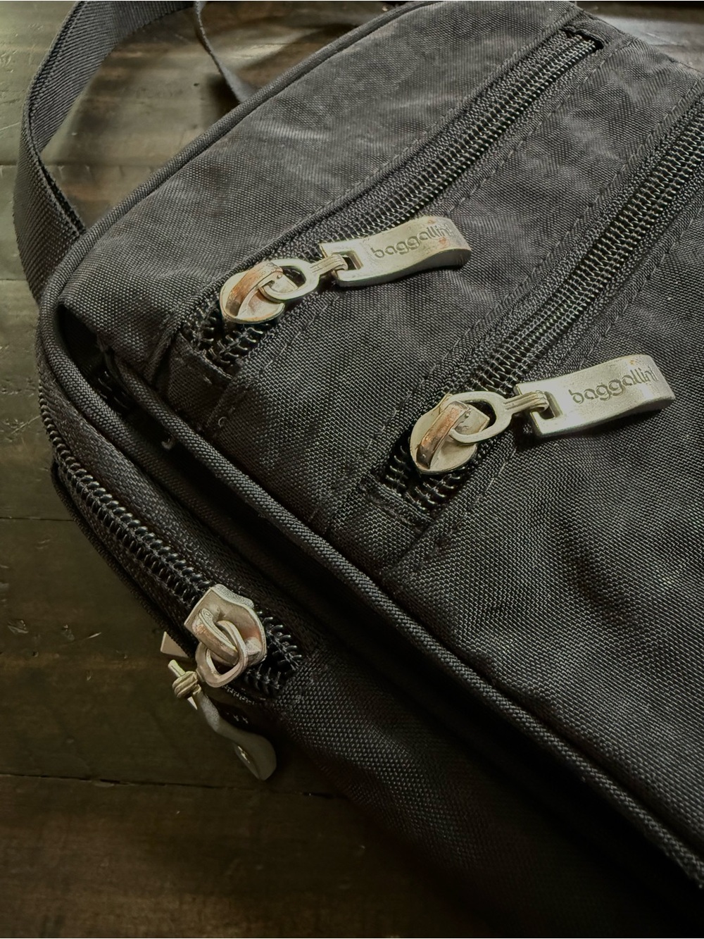 Baggallini Journey Crossbody Bag with RFID Black Nylon Great for Travel - Picture 6 of 6